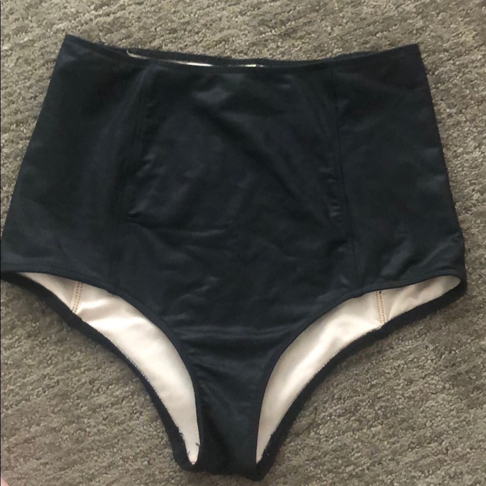 Kortni Jeane Metallic Black High Wasted Bottoms S